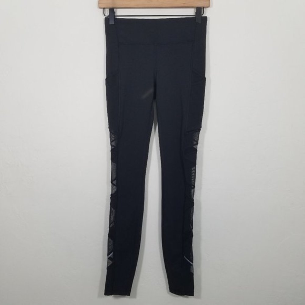Lululemon Mesh Side Pockets Legging Size 4